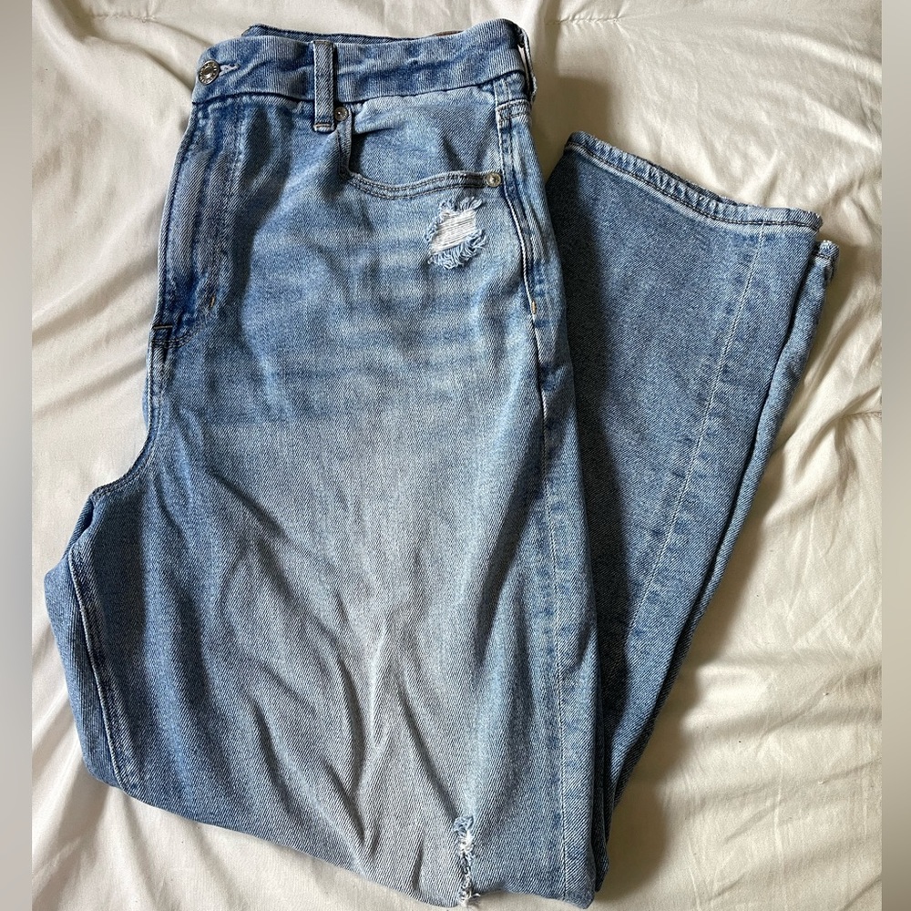 AE Stretch Ripped Curvy Mom Jean
